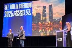 S15全球总决赛：努力了，还是不行！T1击败FLY！